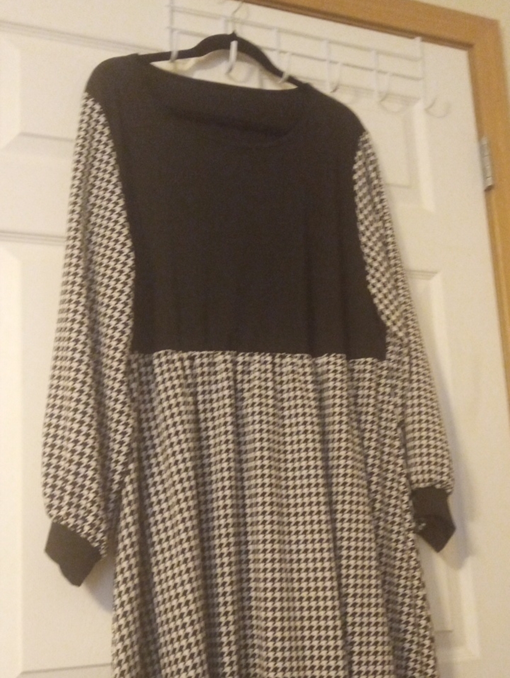 Source Unknown Black and White Houndstooth Women's Dress